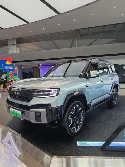 惠州308比亚迪方程豹硬派越野的爆款，英菲尼迪35周年与你共成长